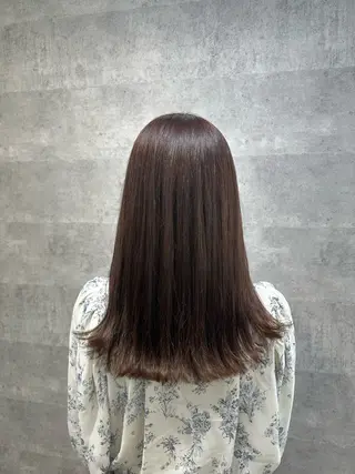 ロング カラー U-ra NAMIのヘアスタイル