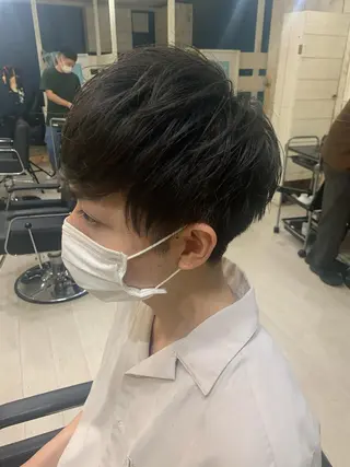 ミディアム 鷺谷 玲奈のヘアスタイル