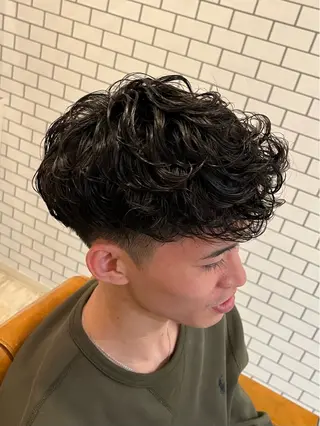 ミディアム クボタ マコトのヘアスタイル