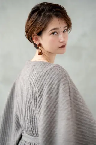 ショート カラー 🉐レイヤー/塩見 弘樹🉐渋谷のヘアスタイル