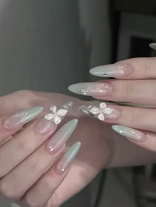 ネイル 🌱Rina🎀 Mikaのネイルデザイン