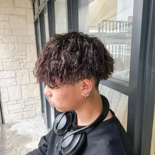 メンズ 特殊パーマ 片山恭兵のヘアスタイル