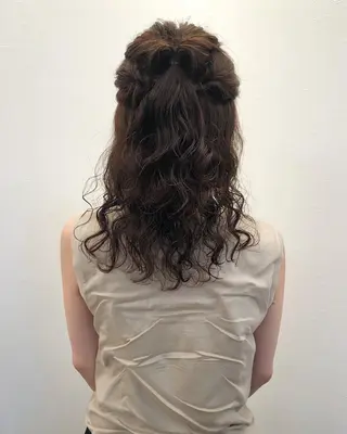 パーマ ツノガイ エリのヘアスタイル