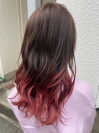 ロング カラー インナーカラー 推し ブリーチ 髪質改善のヘアスタイル