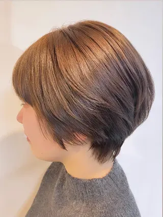 ショート カラー 女性目線でつくる ボブ縮毛矯正のヘアスタイル