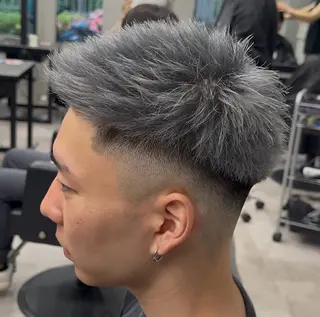 カラー メンズ 長谷川 慈英のヘアスタイル
