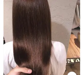 セミロング アティリー 西梅田のヘアスタイル