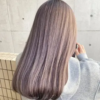 セミロング カラー ヤクシジ レンのヘアスタイル