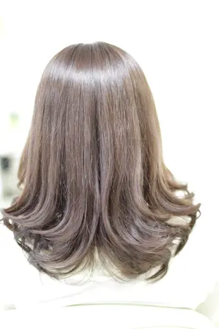 セミロング カラー 大通り1番出口1分 髪質改善ヴィソップのヘアスタイル