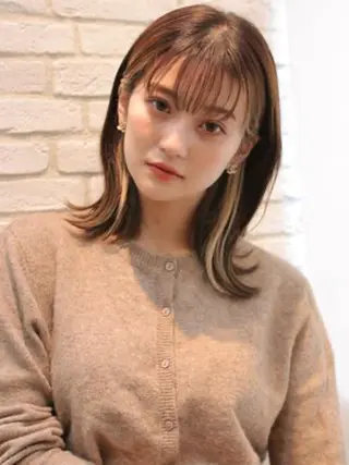 ミディアム カラー ✖️リーアキト LEEAKITO✖️のヘアスタイル