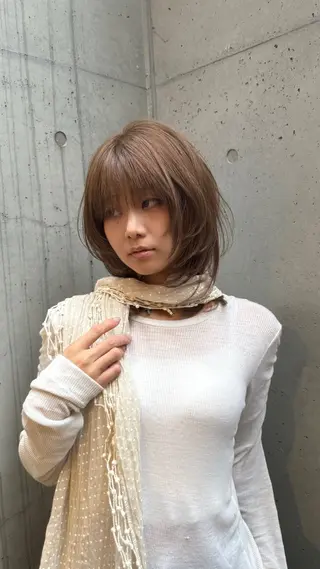 セミロング カラー だいち/ブリーチ/ レイヤーカットのヘアスタイル