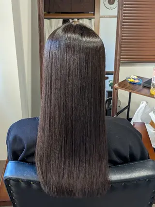 ロング 佐々木あきこ 髪質改善ストレートのヘアスタイル