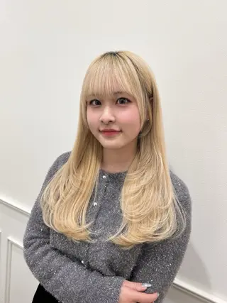 ロング 新田 妃那のヘアスタイル