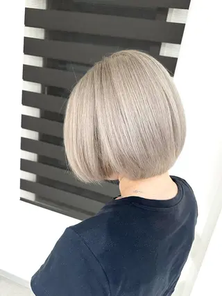 ショート カラー 加藤 佑二のヘアスタイル