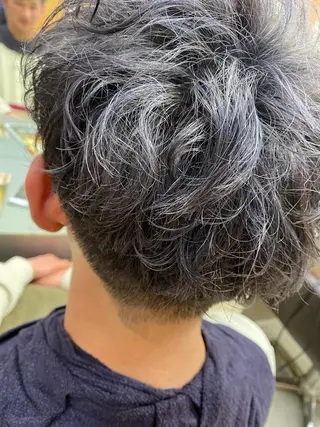 ショート カラー ブリーチカラー🫧 森　凪沙のヘアスタイル