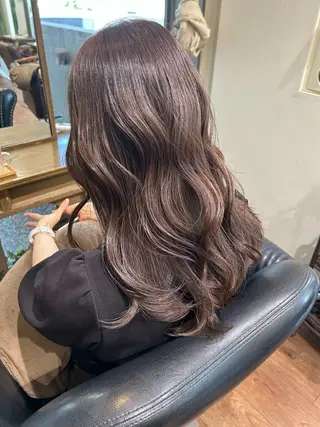ロング 佐川 絢のヘアスタイル