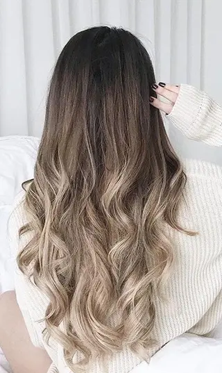 ロング カラー パーマ ヘアアレンジ 大阪レミーエクステ チビ編み込みのヘアスタイル