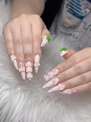 ネイル Lee Nailsのネイルデザイン