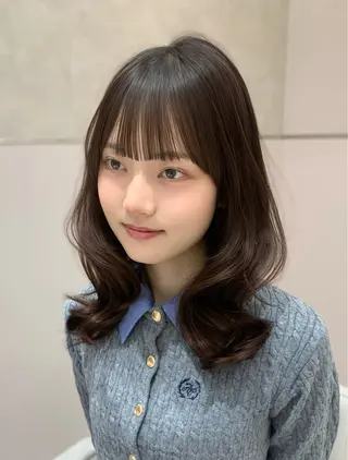 ミディアム カラー ヘアアレンジ レイヤーカット/ 小塩 萌々香のヘアスタイル