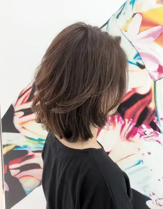ミディアム パーマ 趙 英来のヘアスタイル