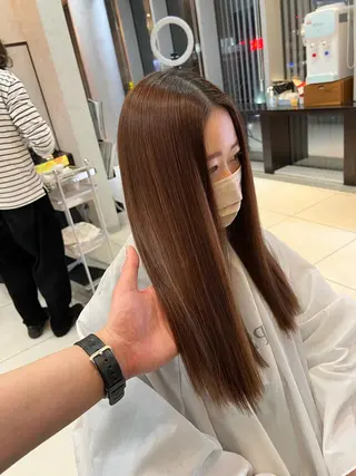 ロング 福岡縮毛矯正✨️ ストレート 向井和輝のヘアスタイル