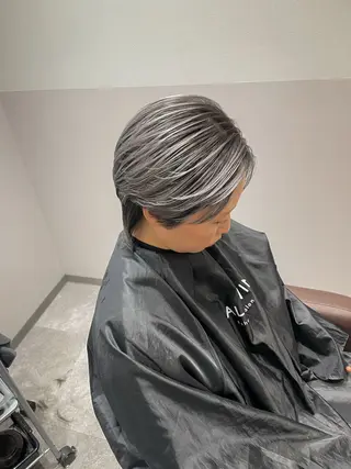 カラー メンズ 飽田 優人のヘアスタイル