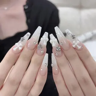 ネイル 🎀Seina 🧚🏻♀️のネイルデザイン