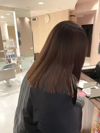 セミロング カラー 美髪縮毛矯正✨ カラーが得意💪本間のヘアスタイル