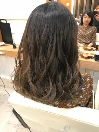 ミディアム カラー 豊中駅3分eha レッスンモデルのヘアスタイル