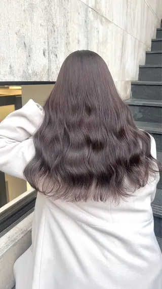 ロング 艶カラー🦖 🤍SARAのヘアスタイル