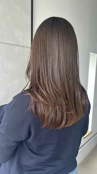 ロング 盛本 彩乃のヘアスタイル