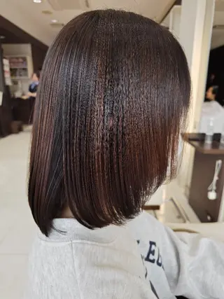 ミディアム ブルーテーフ西 凪沙のヘアスタイル