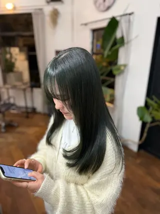 カラー 市川 夢のヘアスタイル