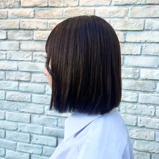 ショート カラー ハイトーンカラー シールエクステのヘアスタイル