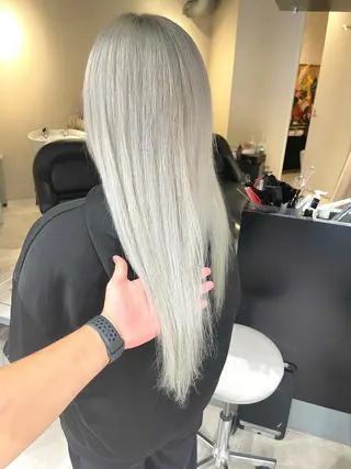 ロング カラー 渋谷🤍ブリーチ エクステ🤍アミルのヘアスタイル