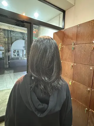 ミディアム 依田 健司のヘアスタイル