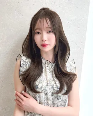 カラー 🌸春の暗髪カラー 🌸透明感ヘアのヘアスタイル