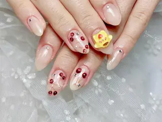 ネイル 🦋 Queenieのネイルデザイン