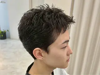 ショート センターパート 韓国ヘア・綾也のヘアスタイル