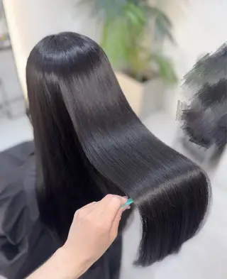 ロング カラー 艶髪・透明感カラー・ 韓国ヘア・Yuriのヘアスタイル