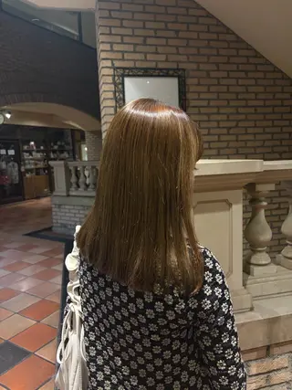 セミロング 窪田 茉栞呂のヘアスタイル