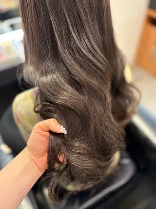 ロング 髪質改善・水素カラー ARIA(ému)のヘアスタイル