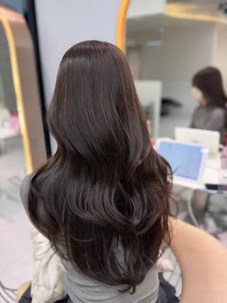ロング カラー shion 透明感カラーのヘアスタイル