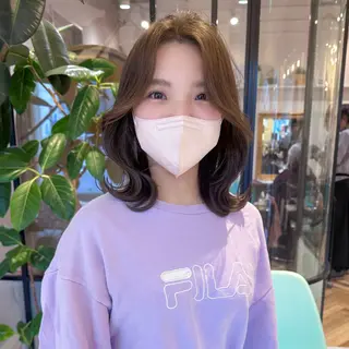 ミディアム レイヤー🇰🇷小顔 見せ顔周り💕トモミのヘアスタイル