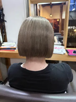ショート カラー 大村 日向子のヘアスタイル