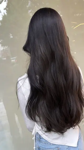 ロング カラー 🍓ブリーチカラー 🎀nene🍓のヘアスタイル