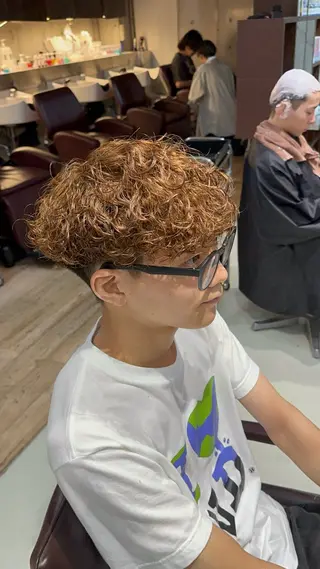 カラー パーマ メンズ fifth原宿 宮部蓮のヘアスタイル