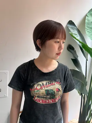 ショート カラー かがやしづ ⭐️ベージュのヘアスタイル