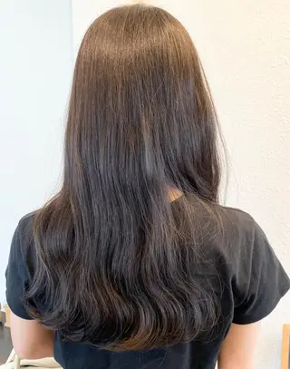 ロング カラー 透明感カラー栄 みゆのヘアスタイル