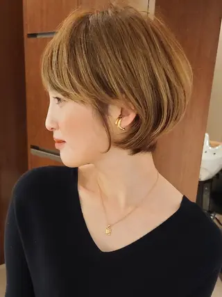 ショート 中高下 由真のヘアスタイル